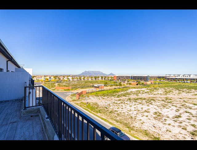 3 BEDROOM APARTMENT FOR SALE IN SANDOWN